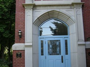 15 Curtis St APT 303, Cranston, RI 02920