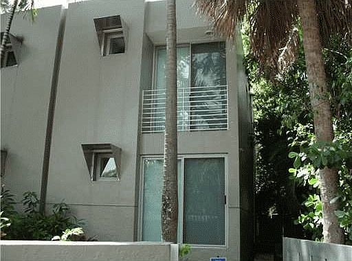 1st image of 1220 SE 1st St