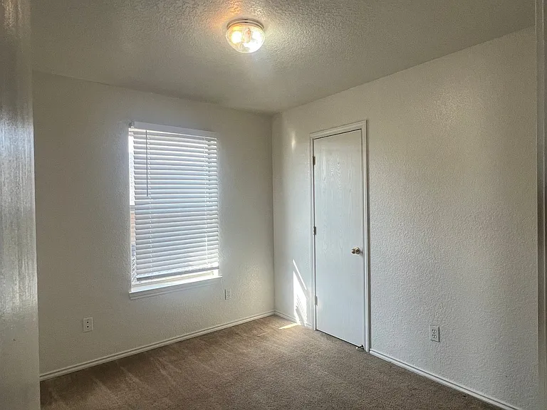 2608 Edgefield St — Photo 7