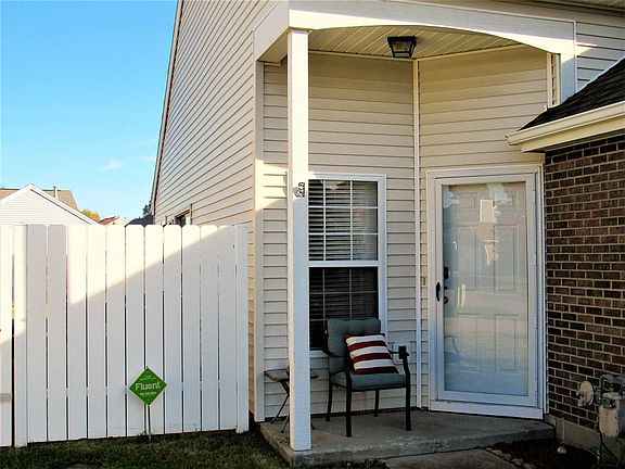 3rd image of 3505 Park Ridge Dr
