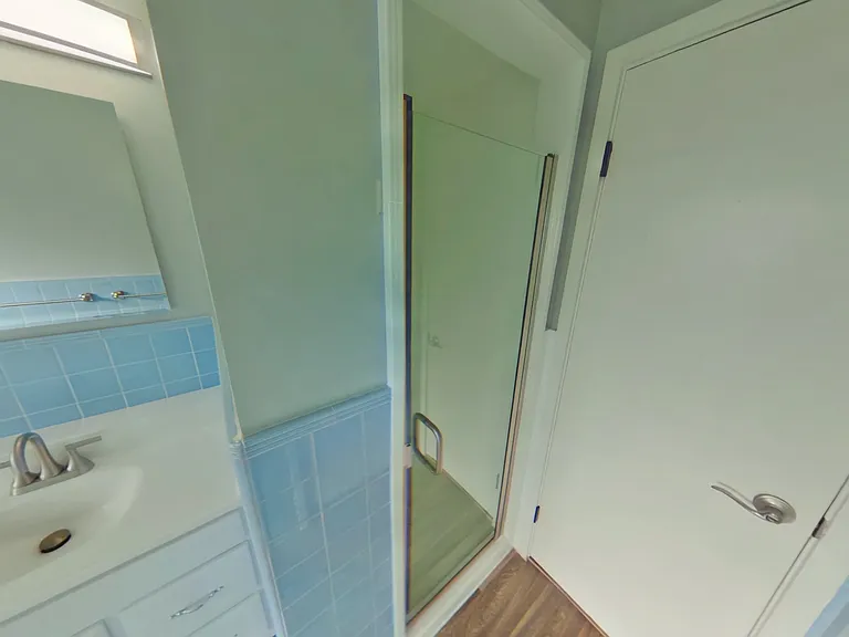 123 N El Camino — Photo 19