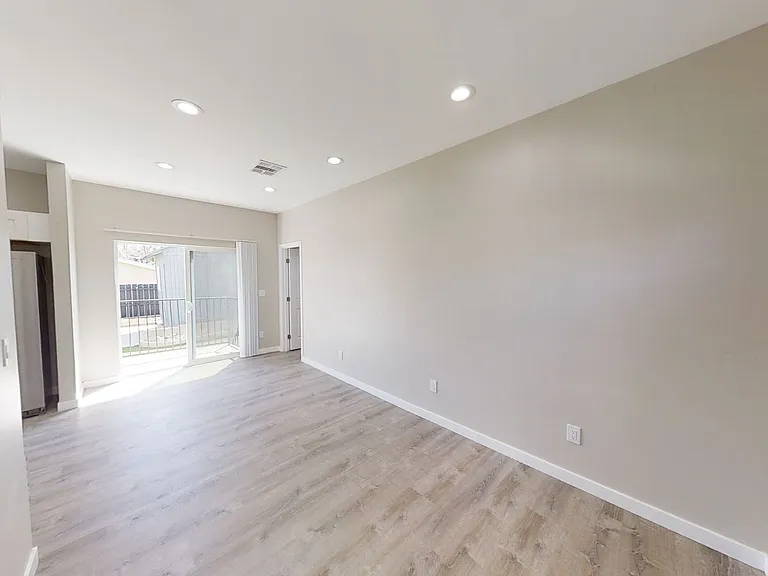5262 Tipton St — Photo 5