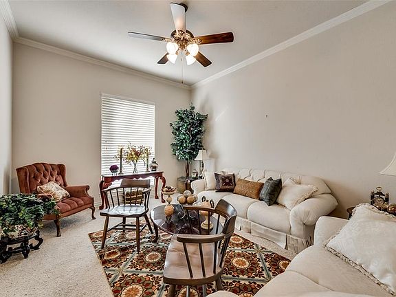 5th image of 802 Shady Bend Dr