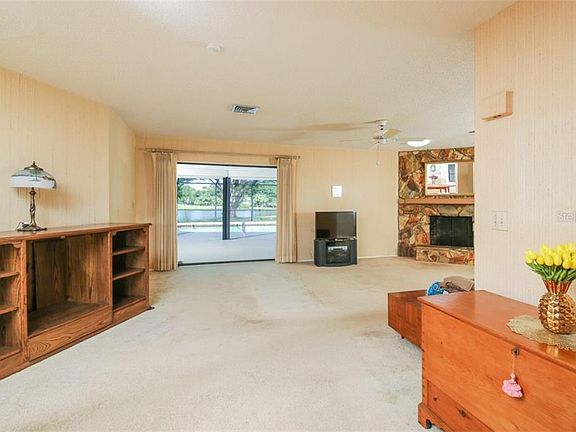 5th image of 600 Eaglenook Way