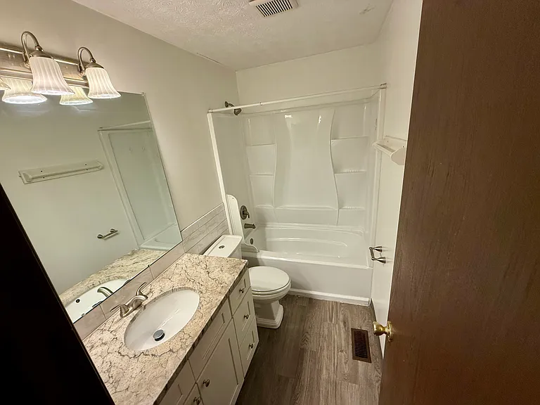 5784-5792 Pepperwood Ct #5795 — Photo 7