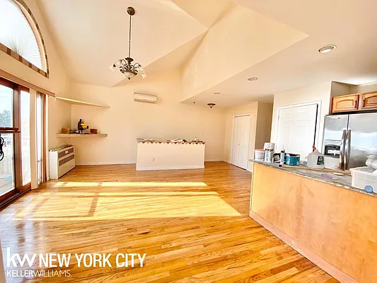 Rented by Keller Williams NYC | media 18