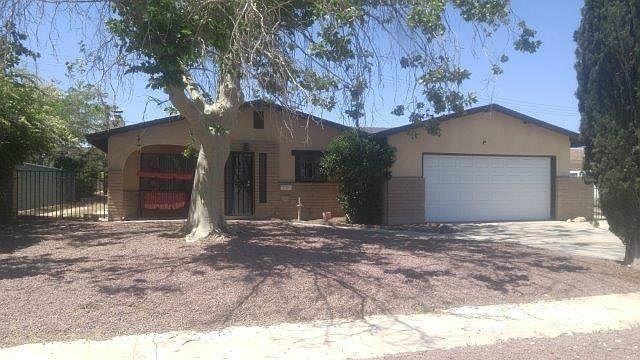 1st image of 15594 La Paz Dr