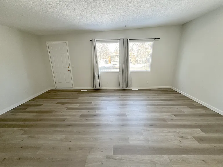 6119 Bowness Rd NW — Photo 3