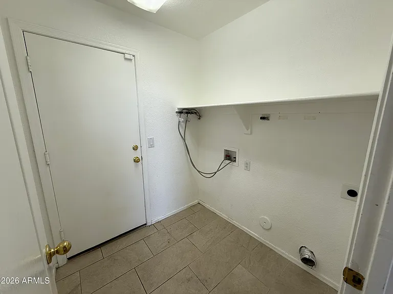 1644 E Oakland St — Photo 19