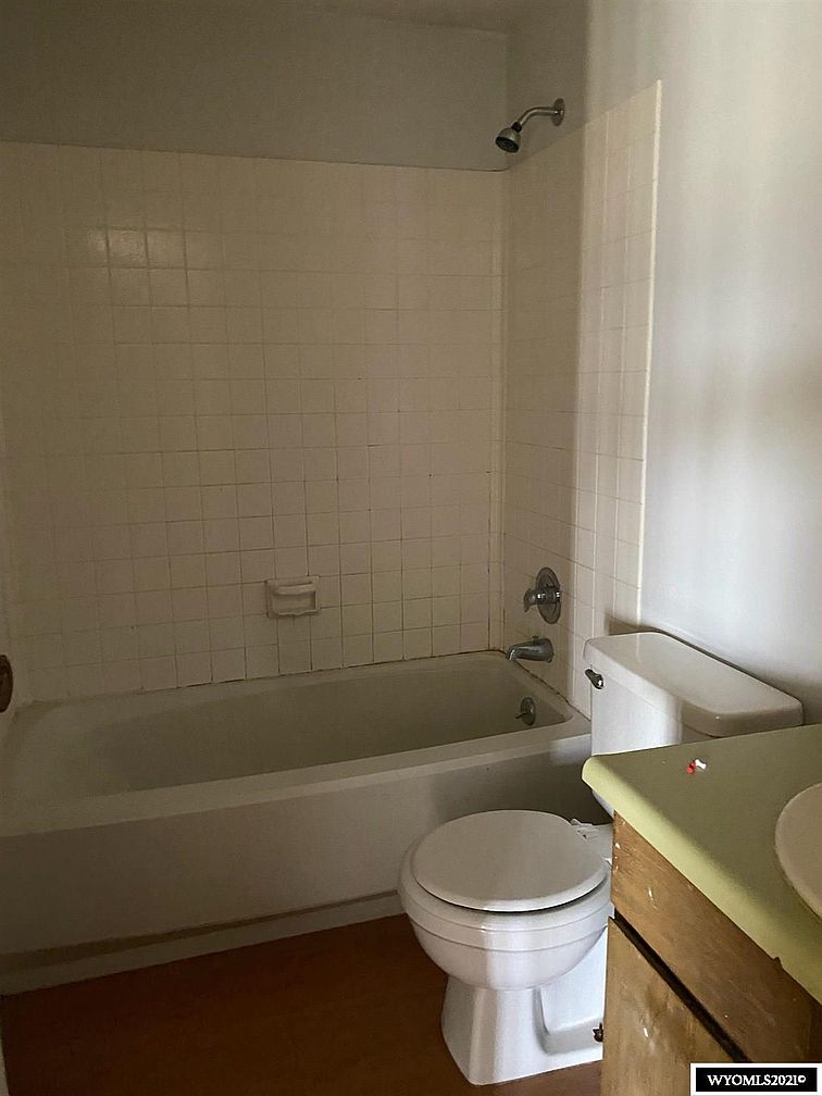 BiLevel House For Sale in Hanna, WY. 89K Sold Old Houses Under 100K