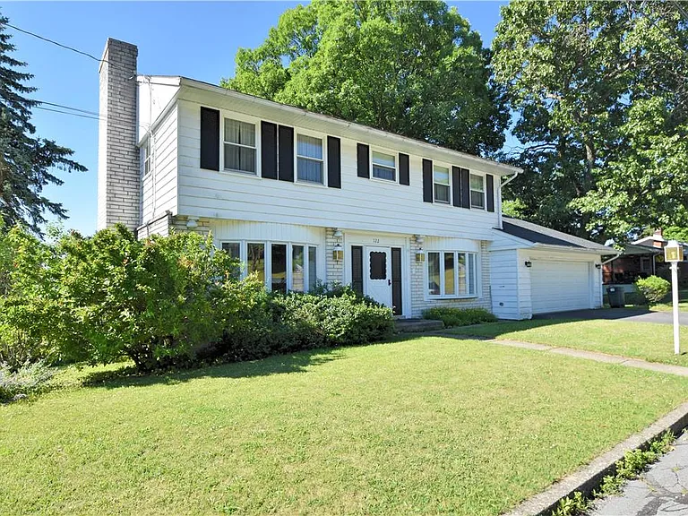 122 E Plainfield Ave — Photo 2