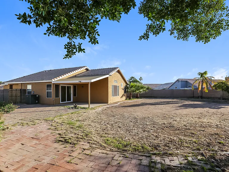 8473 W Audrey Ln — Photo 13