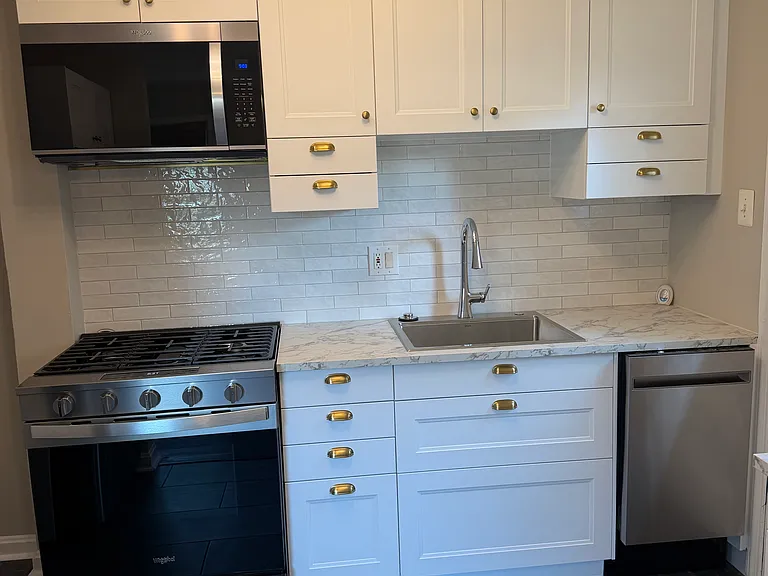 2410 Huntington Ave #2410 — Photo 6