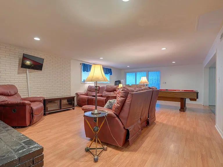 202 Fincastle Dr — Photo 24