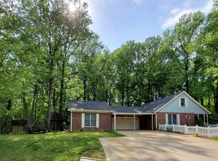 1011 Char Lee Dr, Evansville, IN 47712