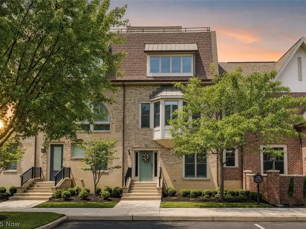 128 Vine St #16A, Westlake, OH 44145