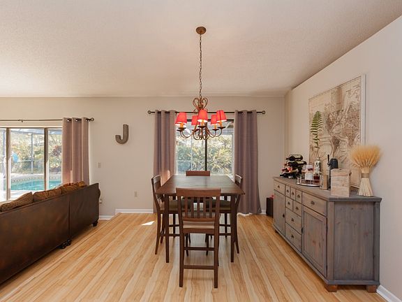 4th image of 14192 Fennsbury Dr