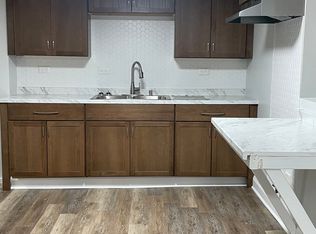 4253 W Hirsch St #BST, Chicago, IL 60651
