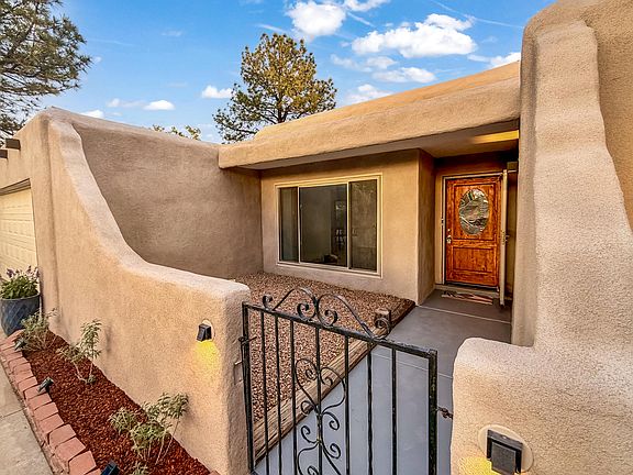 2nd image of 10108 La Paz Dr NW