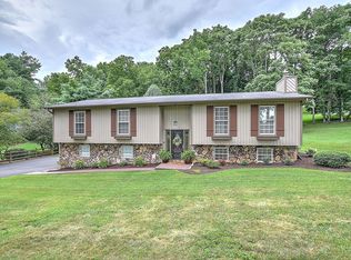 4807 Lake Park Ct, Kingsport, TN 37664