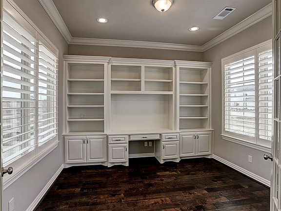 3rd image of 2415 Camden Creek Ln