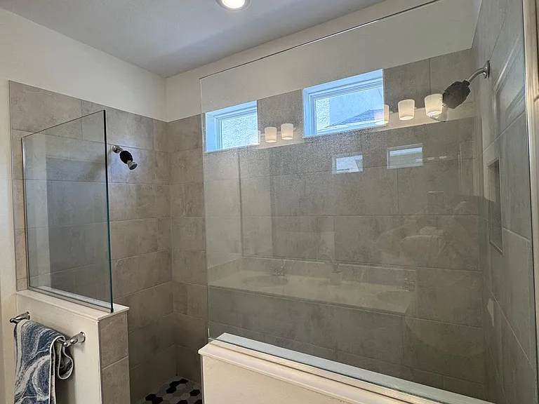 4450 Davos Dr — Photo 9