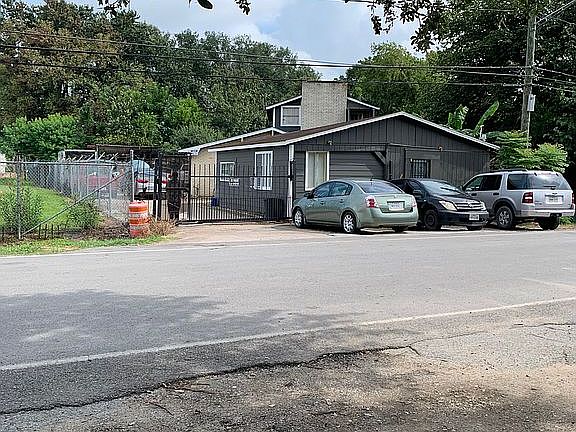 5th image of 13923 Brownwood St