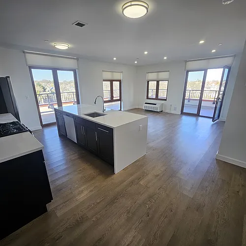 222 Gramatan Ave Photo 1