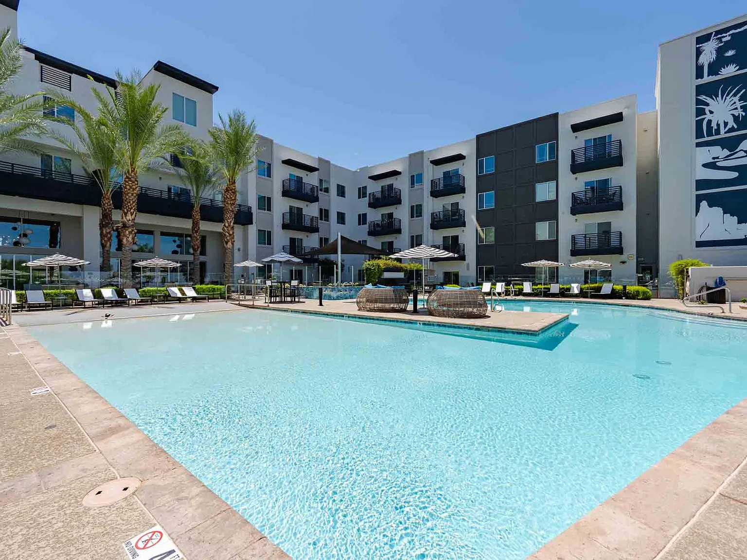 Slate Scottsdale — Photo 2