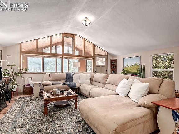 5th image of 44 Anderson Rd