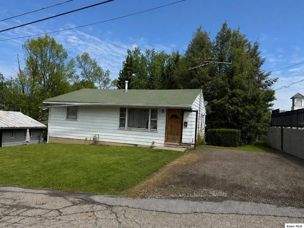 18 W 2nd St, Fredericktown, OH 43019