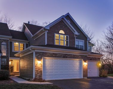 695 Kingsbridge Dr, Carol Stream, IL, 60188
