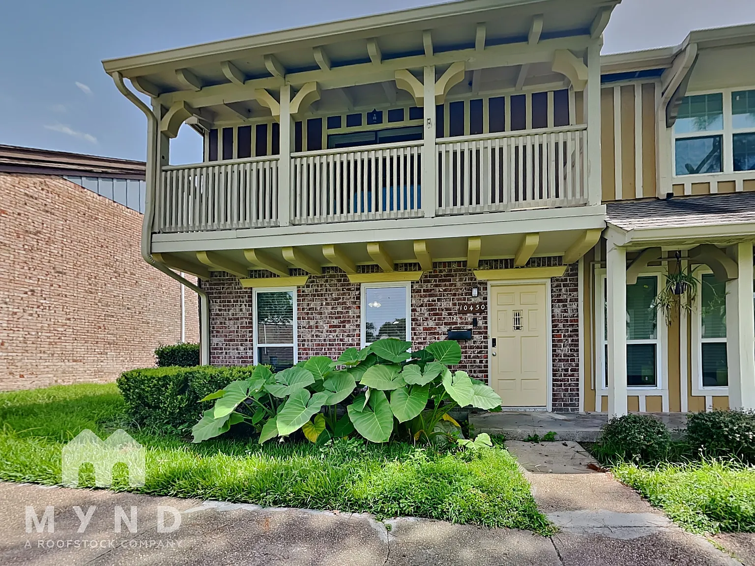 3 bed, 2.5 bath, 1518 sqft, $1,799 — Photo 2
