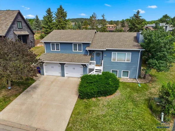 4749 Summerset Dr, Rapid City, SD 57702