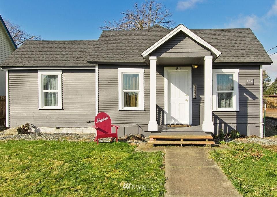 1st image of 514 13th St SE