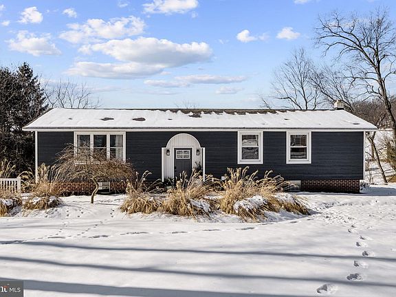 3rd image of 108 Red Well Rd