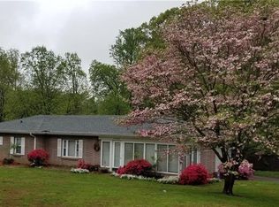 1660 Fairview Blvd, Winston Salem, NC 27127
