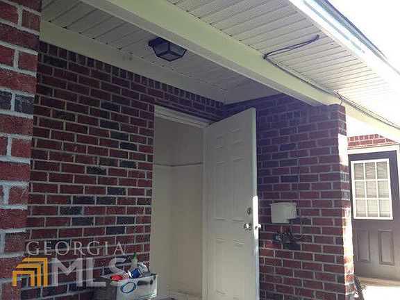 2nd image of 1200 Beaver Creek Ln #B