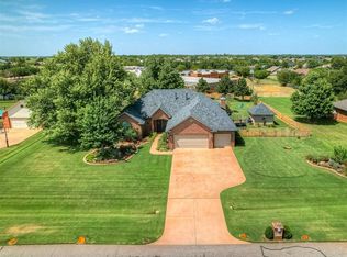 2021 Raineys Blvd, Edmond, OK 73025