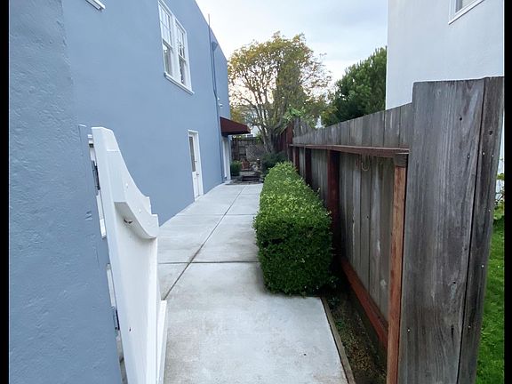 3rd image of 550 Palm Ave