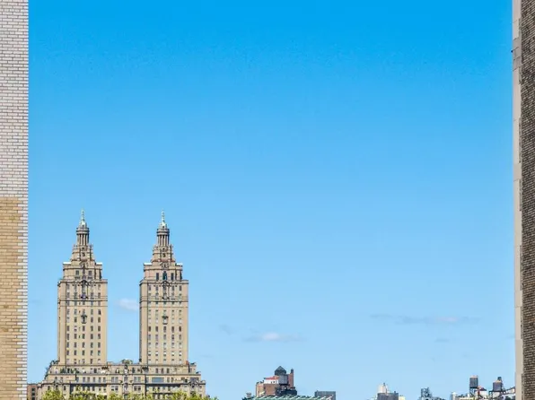 11 East 73rd Street image 13 of 17