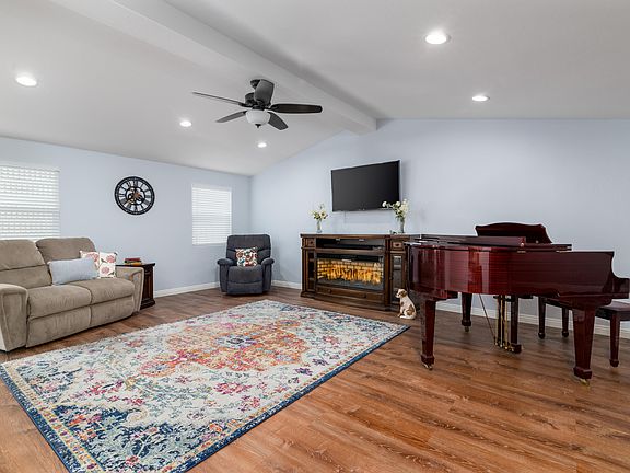 5th image of 78 La Lomita #78
