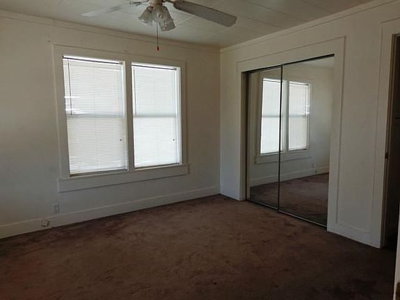 5th image of 1207 N Market Ave