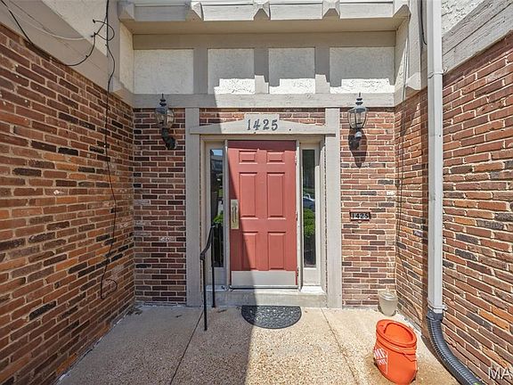 3rd image of 1425 Willow Brook Cv APT 5