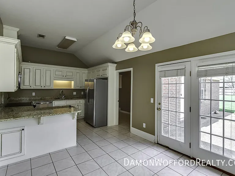 131 Hunters Row — Photo 18