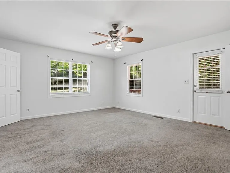 128 McNeal Rd — Photo 13