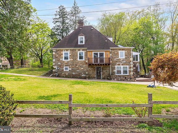 4th image of 1058 Huntingdon Pike