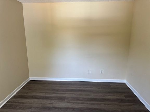 4th image of 1825 15th Ave N APT 6