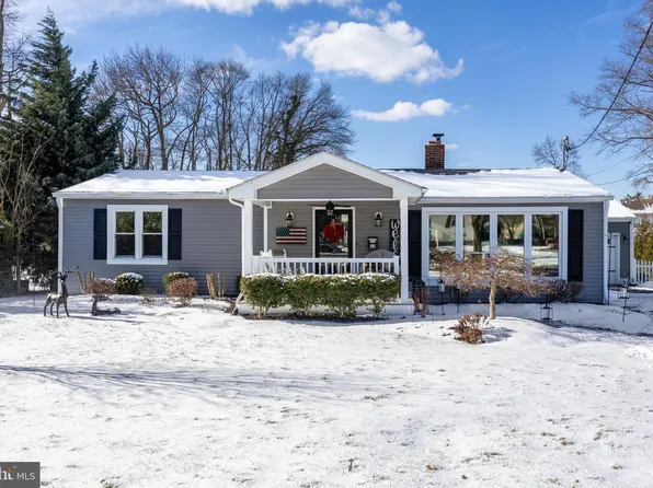 102 Massachusetts Ave, Cherry Hill, NJ 08002