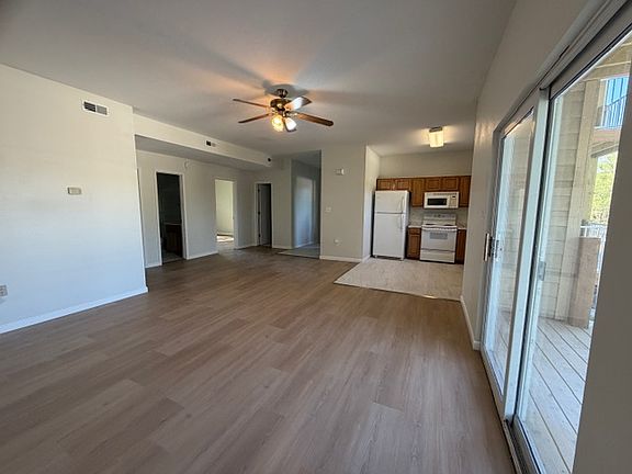 4th image of 425 Thornton St APT C